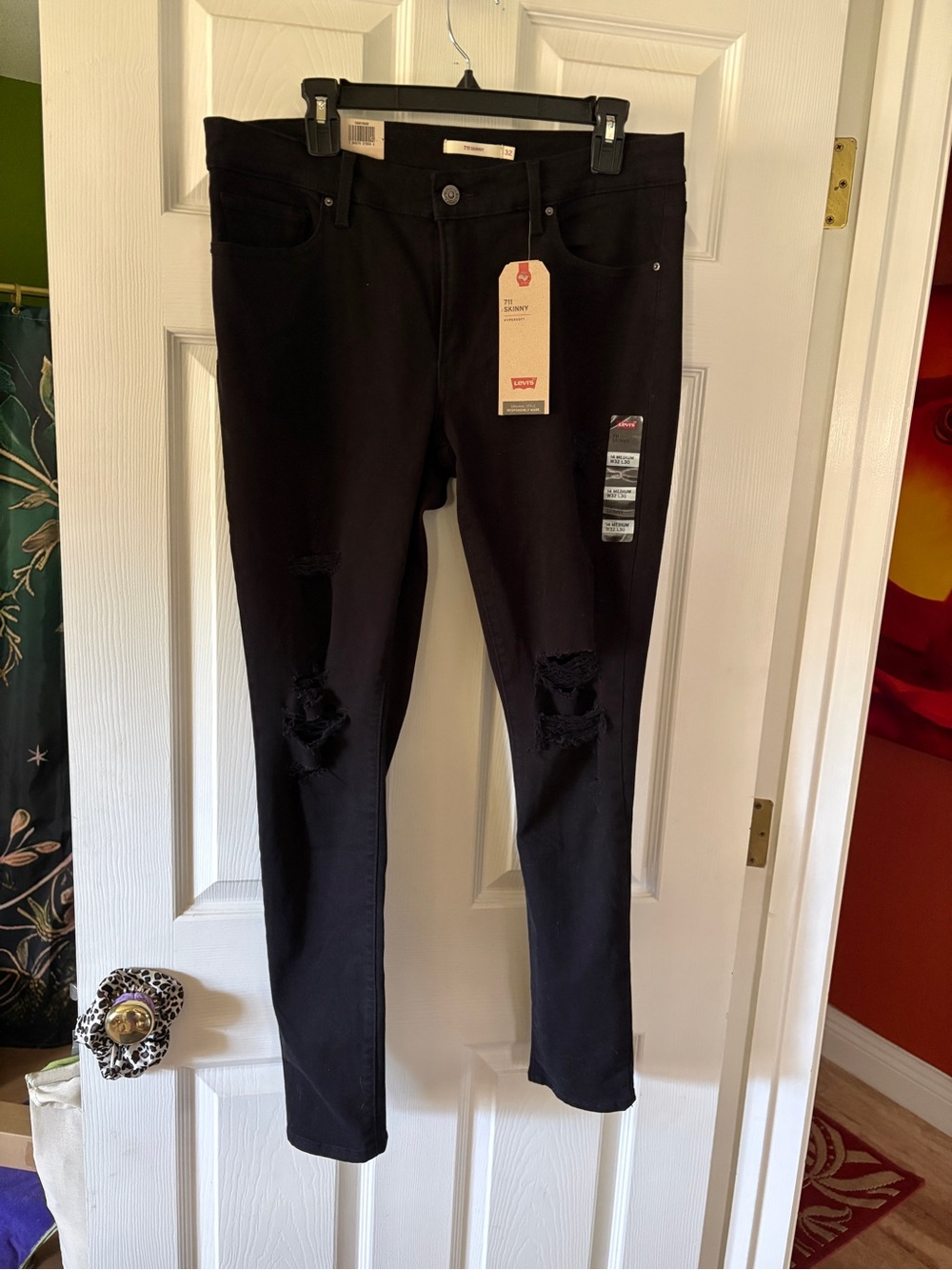 Levi's Women's Black Distressed Skinny Jeans